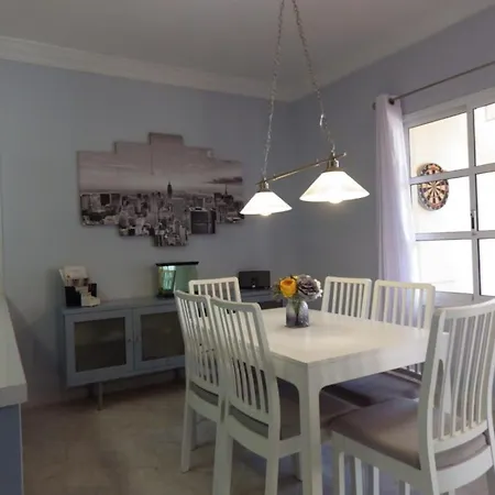 2 Bedroom Apt With Large Garden In Golf Del Sur Daire