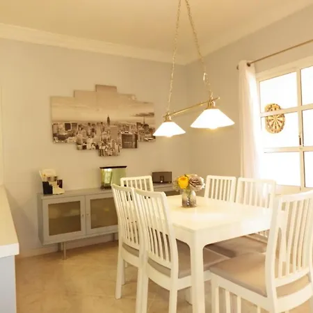 2 Bedroom Apt With Large Garden In Golf Del Sur Daire *