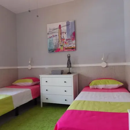 2 Bedroom Apt With Large Garden In Golf Del Sur Daire *