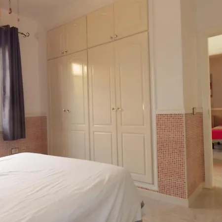 2 Bedroom Apt With Large Garden In Golf Del Sur Apartmán San Miguel de Abona